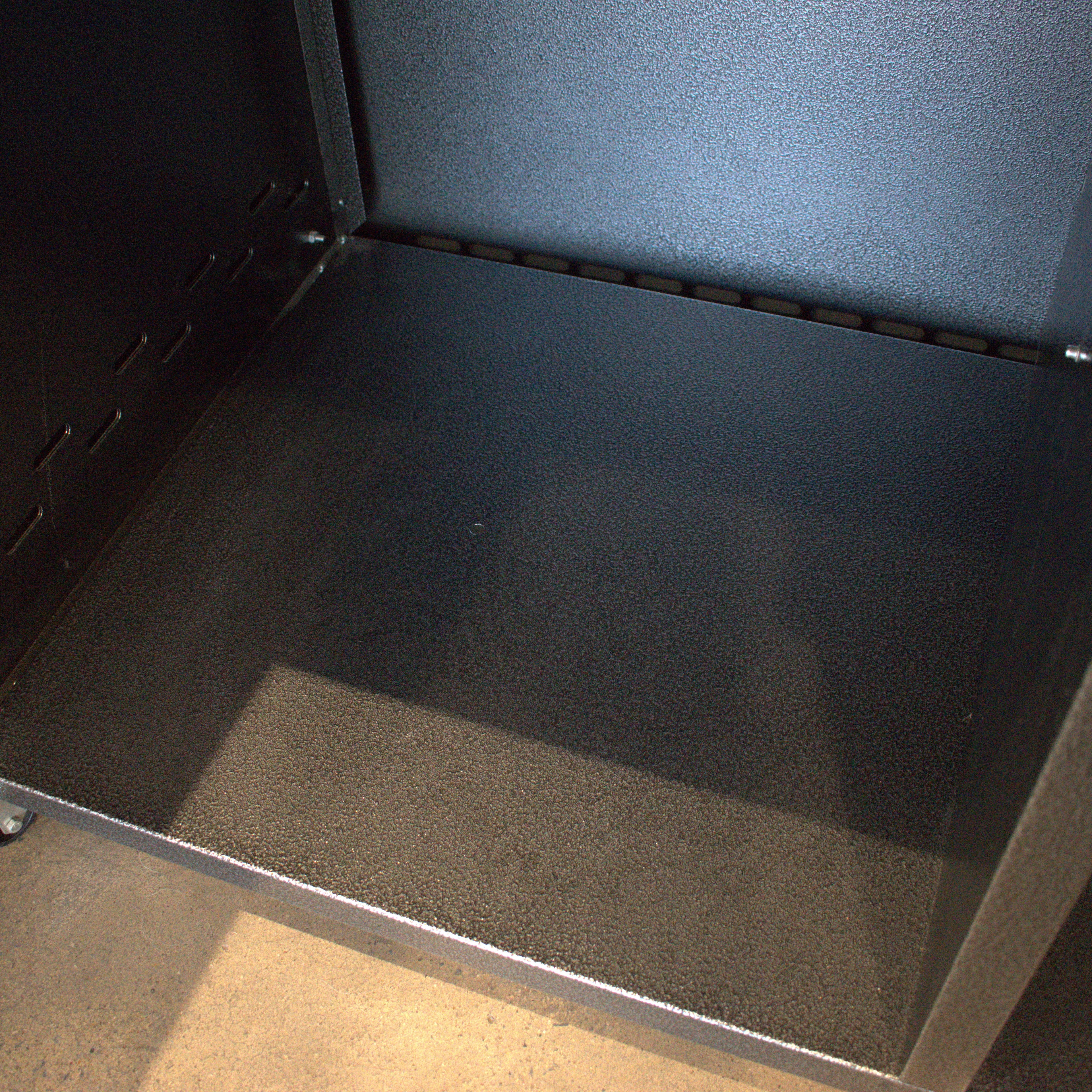 IGE Cabinet - 2 Door Unit